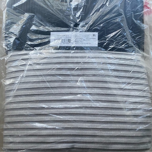 Gray Fabric Shower Curtain by FIELDCREST NWT - Picture 8 of 8